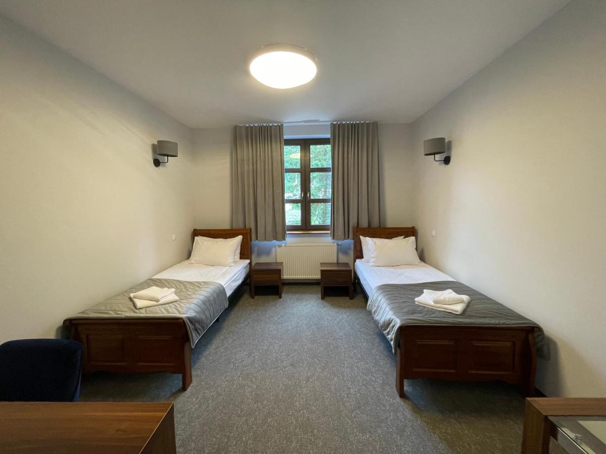 Hotel Red Ostrowiec Świętokrzyski Extérieur photo